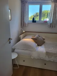 OG - das kleine Schlafzimmer mit Doppelbett