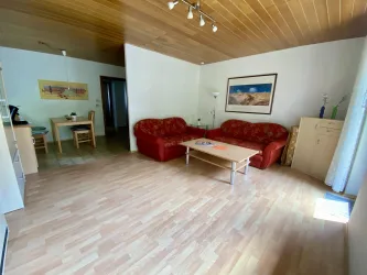 Wohnzimmer Ferienwohnung Rödelstal quer (2)
