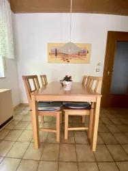 Esstisch Ferienwohnung Rödelstal