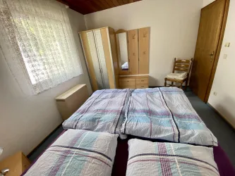 Schlafzimmer Ferienwohnung Rödelstal quer (4)