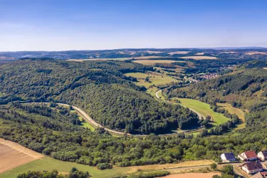 Hügelige Wald- und Wiesenlandschaft des Pfälzer Berglandes