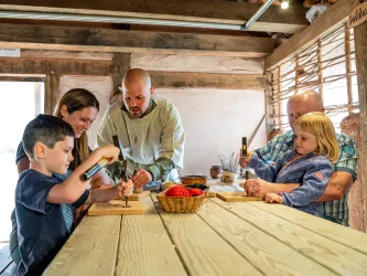 Kreativ-Programm im Keltendorf in Steinbach