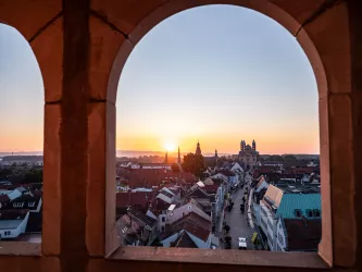 Ausblick bei Sonnenaufgang vom Altpörtel aus