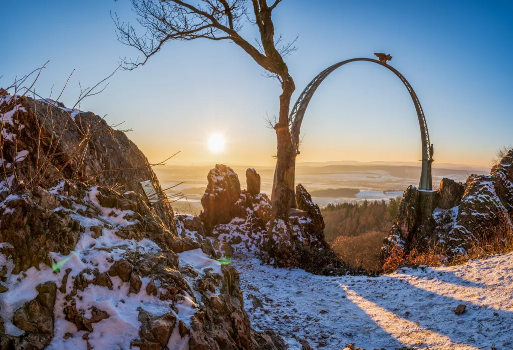 Adlerbogen am Donnersberg im Winter