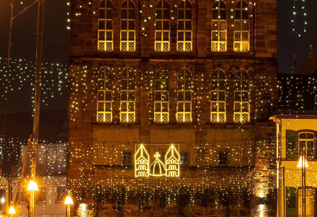 Weihnachtliche Beleuchtung in Speyer