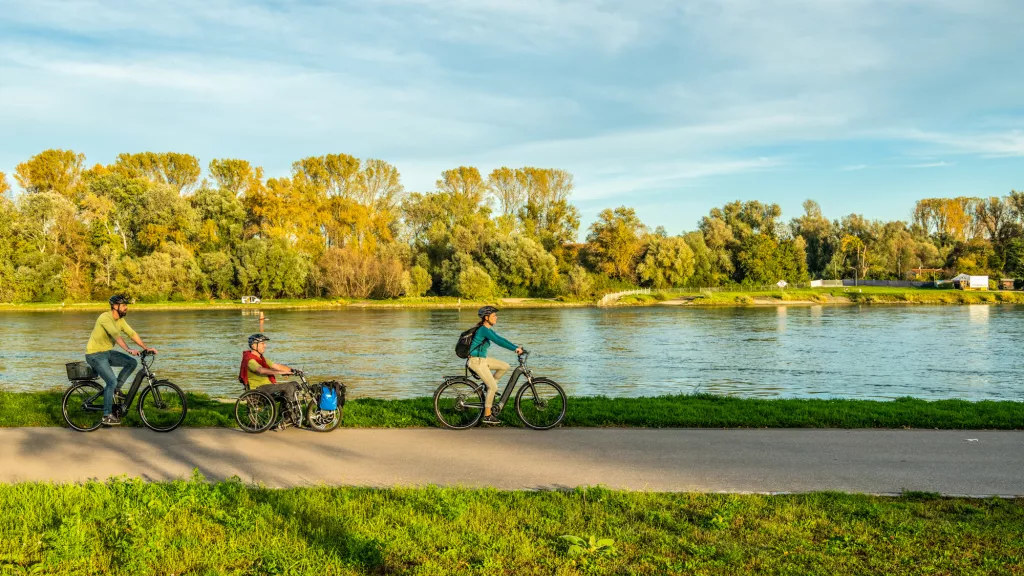 Radfahren am Rhein