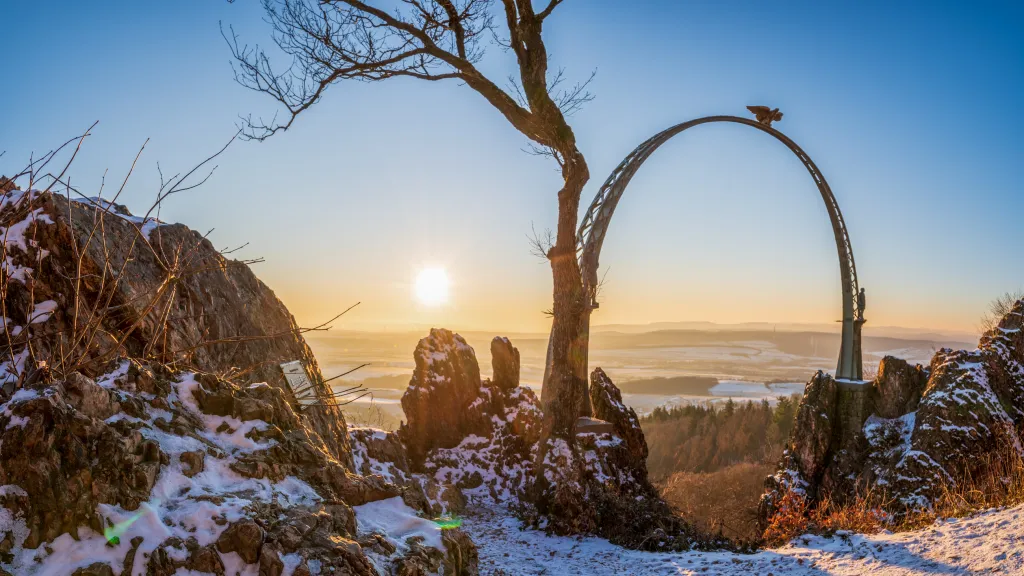 Adlerbogen am Donnersberg im Winter
