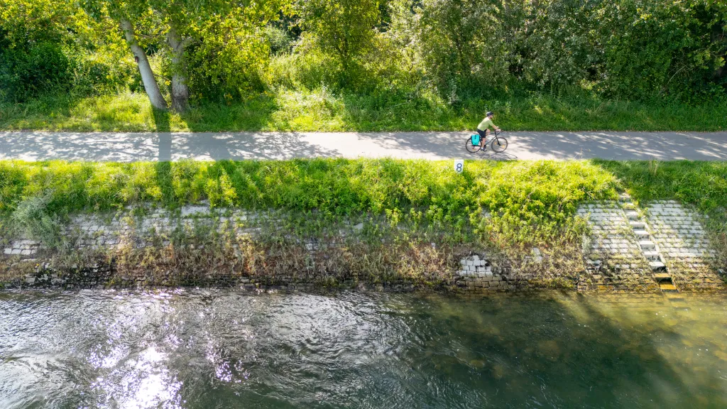 Rheinradweg EuroVelo 15 bei Germersheim