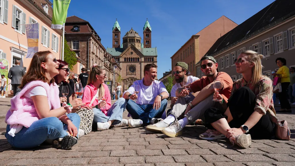 Gute Stimmung bei Wein am Dom