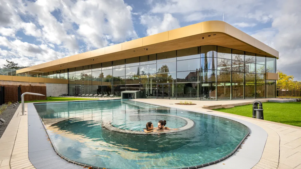Besuchende im Salinarium Bad Dürkheim Therme.