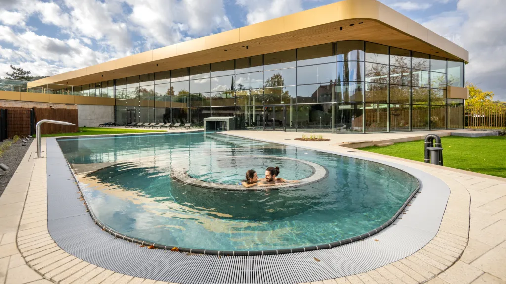 Besuchende im Salinarium Bad Dürkheim Therme.