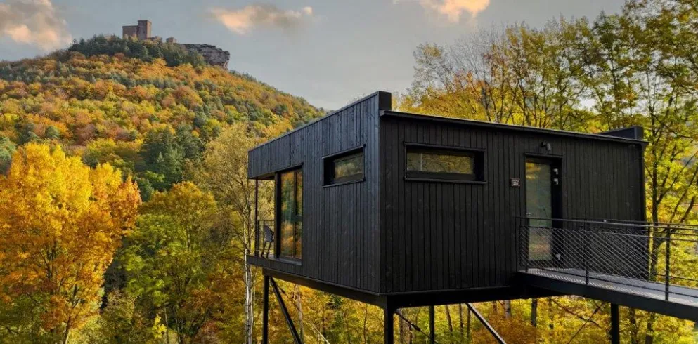 Bergchalets auf Stelzen in Annweiler am Trifels