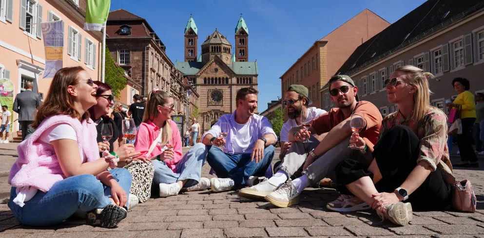 Gute Stimmung bei Wein am Dom