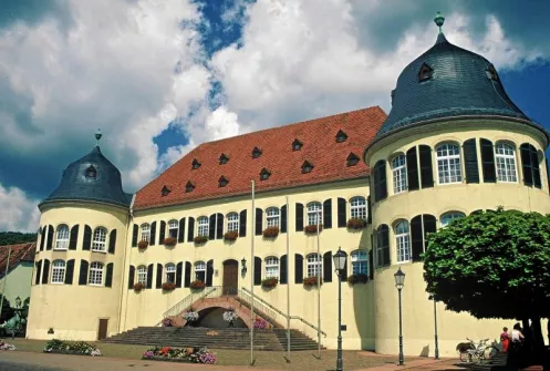 Blickfang: Das Schloß in Bad Bergzabern