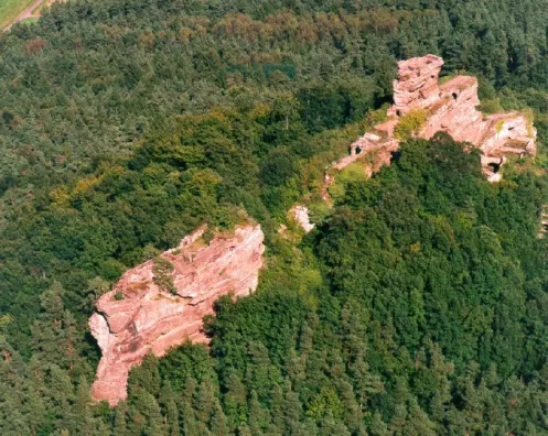 Steile Felstreppen: Burg Drachenfels