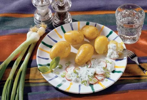 Kartoffeln mit Radieschenjoghurt