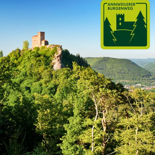 Annweilerer Burgenweg mit Blick auf die Burg Trifels