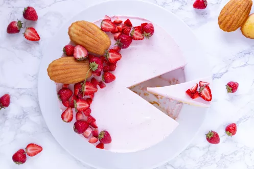 Leichter Erdbeerkäsekuchen mit Madeleines