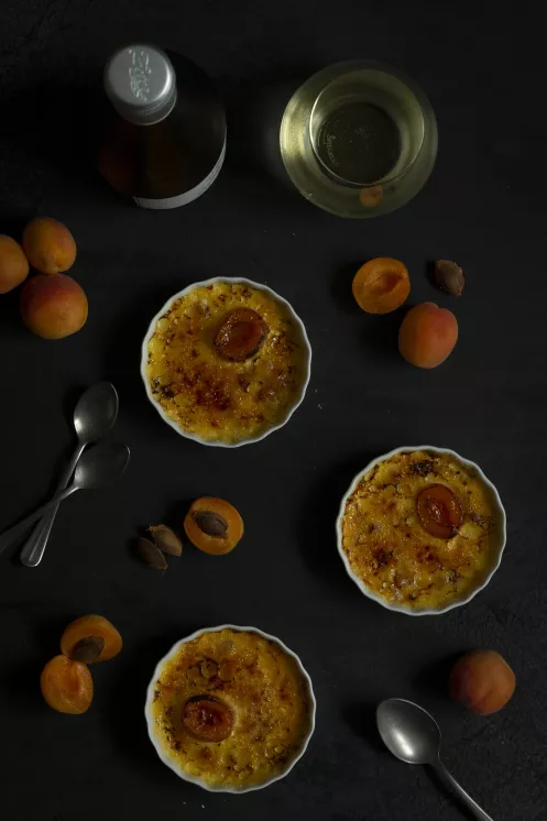 Crème brûlée mit Aprikosen