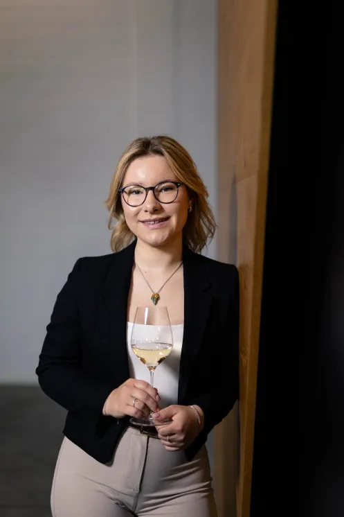 Pfälzische Weinkönigin Emely Mugler