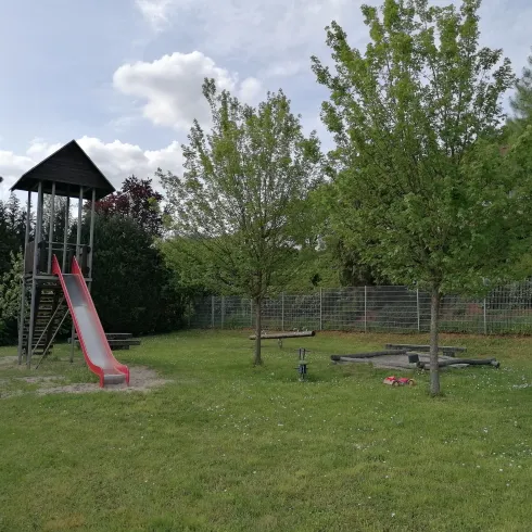 Spielplatz von vorne (© Verein SÜW Annweiler e.V.)