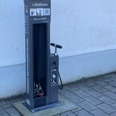 Rad-Servicestation an der Festhalle in Bellheim
