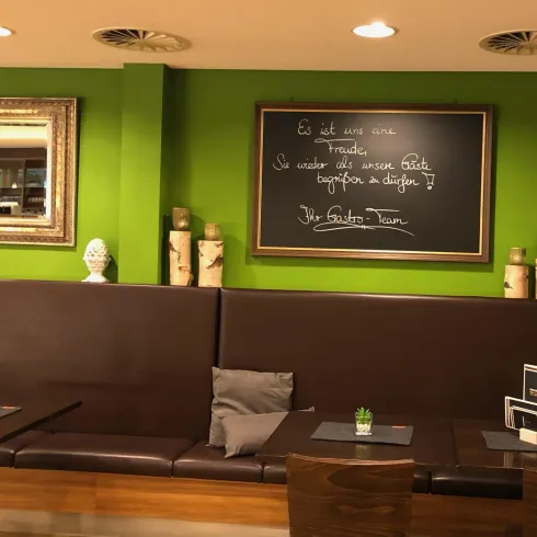 Brasserie in der Südpfalz Therme (© Yvonne Wächter-Jöckle)