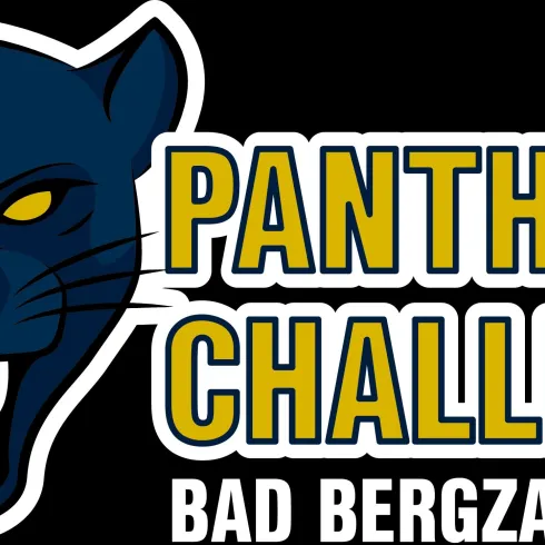 Ein Logo mit dem Kopf eines blauen Panthers. Der Text "PANTHER CHALLENGE" und "BAD BERGZABERN" sind darauf zu sehen.