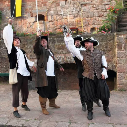 Die drei Musketiere 2017_ Bildrechte Burgspielgeme (© Burgspielgemeinde Landstuhl) Die drei Musketiere 2017_ Bildrechte Burgspielgeme (© Burgspielgemeinde Landstuhl)
