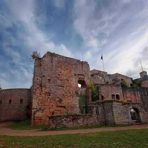 Burg Nanstein (© TI Landstuhl)