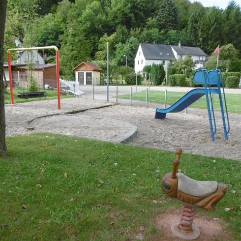Spielplatz Annweiler-Bindersbach 1 (© Verein SÜW Annweiler e.V.)