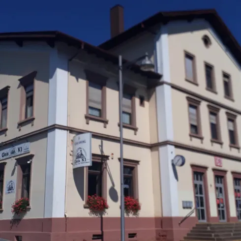 Bahnhofsgebäude (© Archiv Verein SÜW Annweiler e.V.)