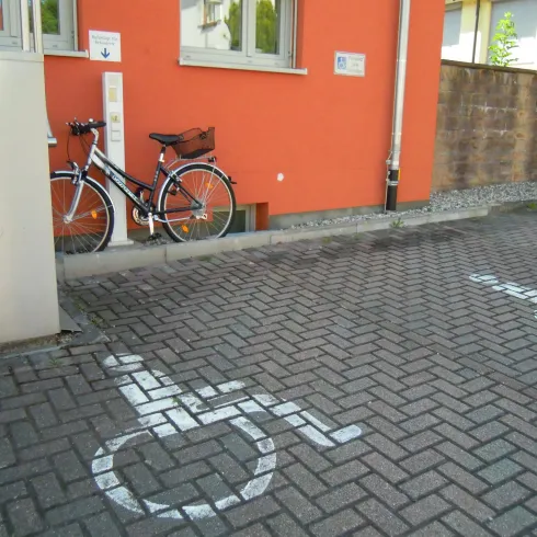 Barrierefreie Parkplätze Amtsgericht Kandel