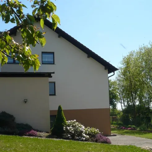 Hausansicht Fewo Krähennest (© Waltraud Triem) Hausansicht Fewo Krähennest (© Waltraud Triem)