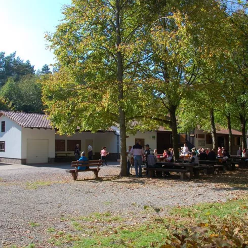 Drachenfelshütte PWV Busenberg (© Jacques Noll)