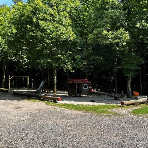 Spielplatz Drachenfelshütte