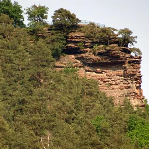 Puhlstein in der Nähe von Busenberg (© Jacques Noll)