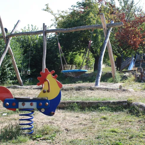 In Göcklingen kann man auf Gockeln reiten...