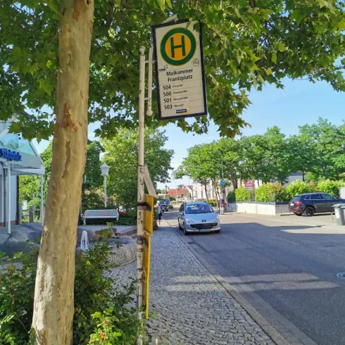 Bushaltestelle (© Büro für Tourismus Maikammer)