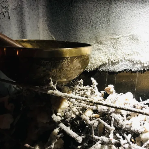 Klangschale (© Caroline Heuper)