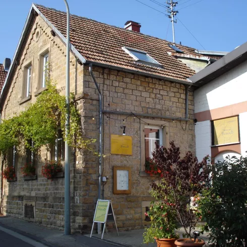 Außenansicht (© Weingut Alfred Schwaab) Außenansicht (© Weingut Alfred Schwaab)