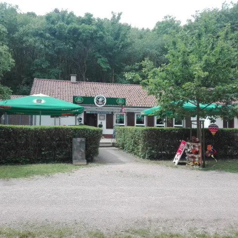 Außenansicht (© Schützenhaus Maikammer)