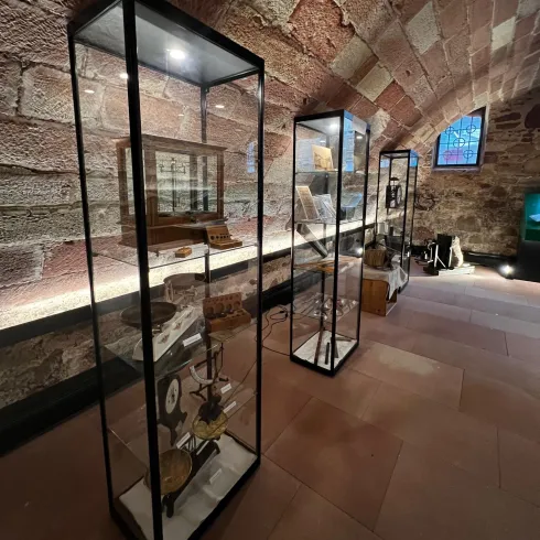 Ausstellung "Wiegen und Messen anno dazumal"