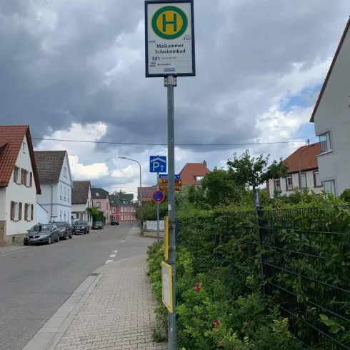 Bushaltestelle (© Büro für Tourismus Maikammer)