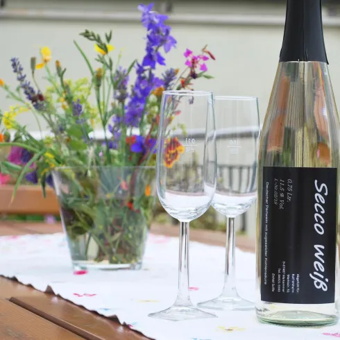 Secco weiß (© Rolf Wilhelm)