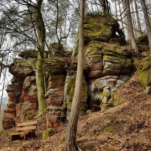 Krebswoog-Felsen mit Ruhebank