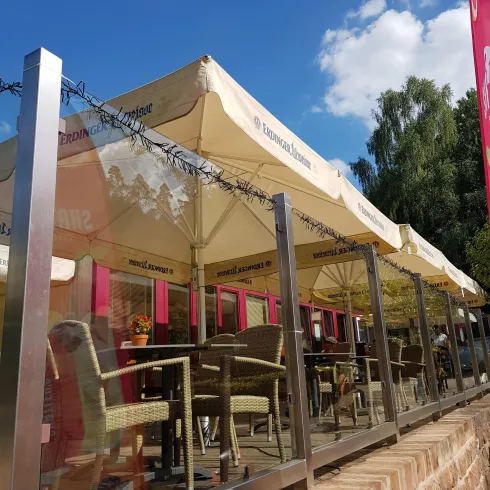 Teil der Außenbestuhlung