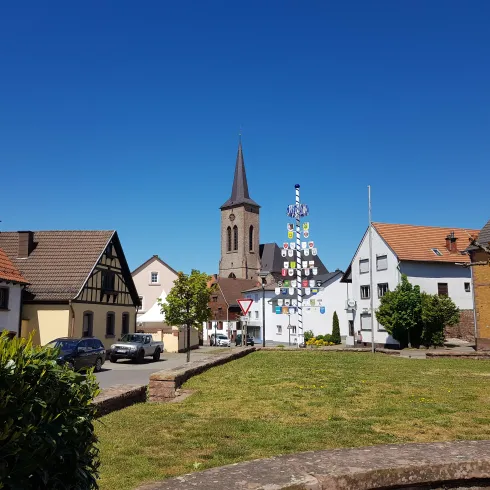 Ortsmitte von Clausen