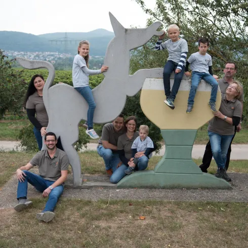 Gruppenbild Esel (© Weingut Klohr)