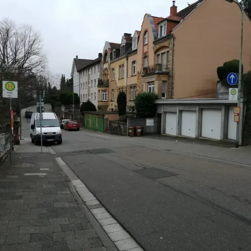 Bushaltestelle Karolinenstraße (© TKS GmbH)